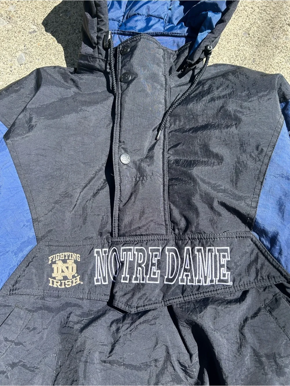 Vintage 90’s STARTER Black and Navy Notre Dame Pullover Puffer Jacket
